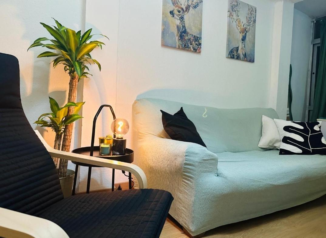 Malaga Centro Apartment Εξωτερικό φωτογραφία